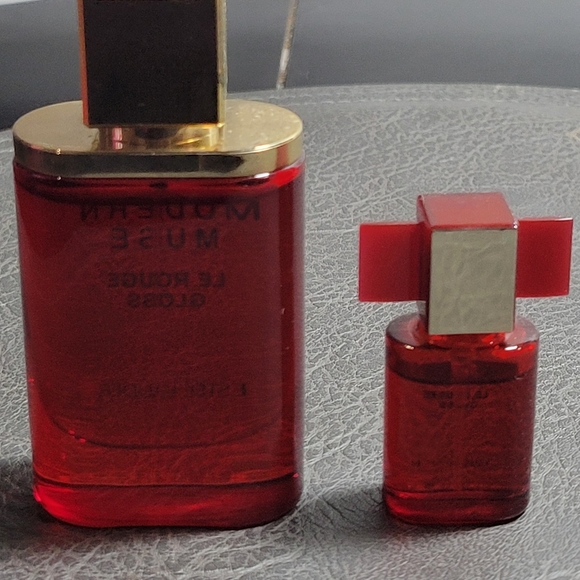 Estee Lauder Modern Muse Eau de Parfum - Picture 3 of 5